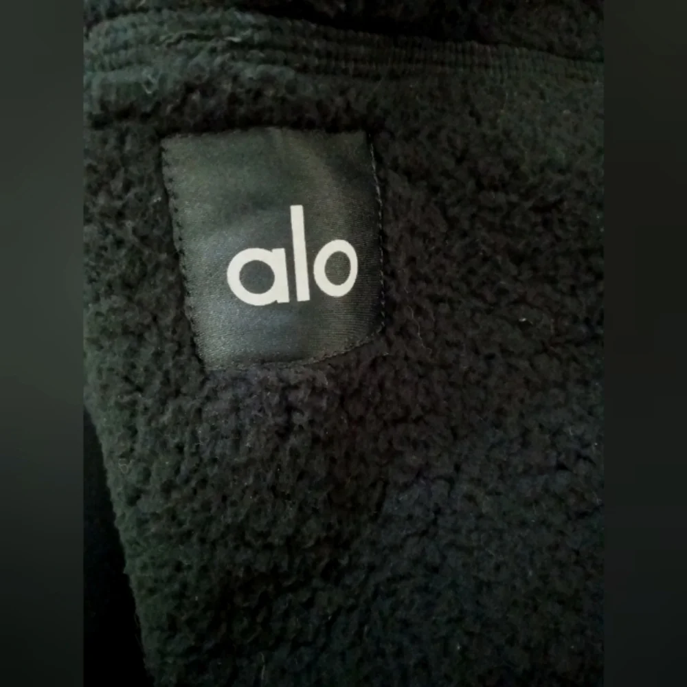 ⭐🆕alo black Sherpa cozy half zip pullover
